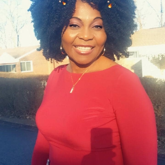 Meet your Posher, Bridget - Picture 1 of 1